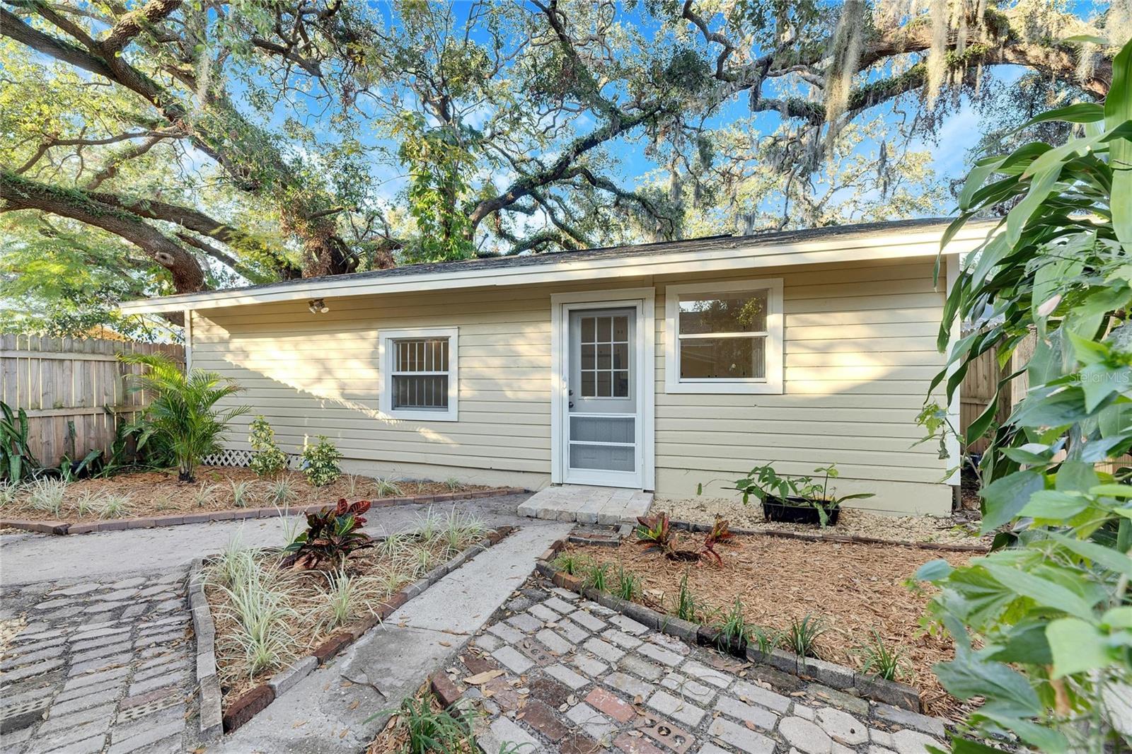 1304 E 32ND AVE, TAMPA, FL, 33603