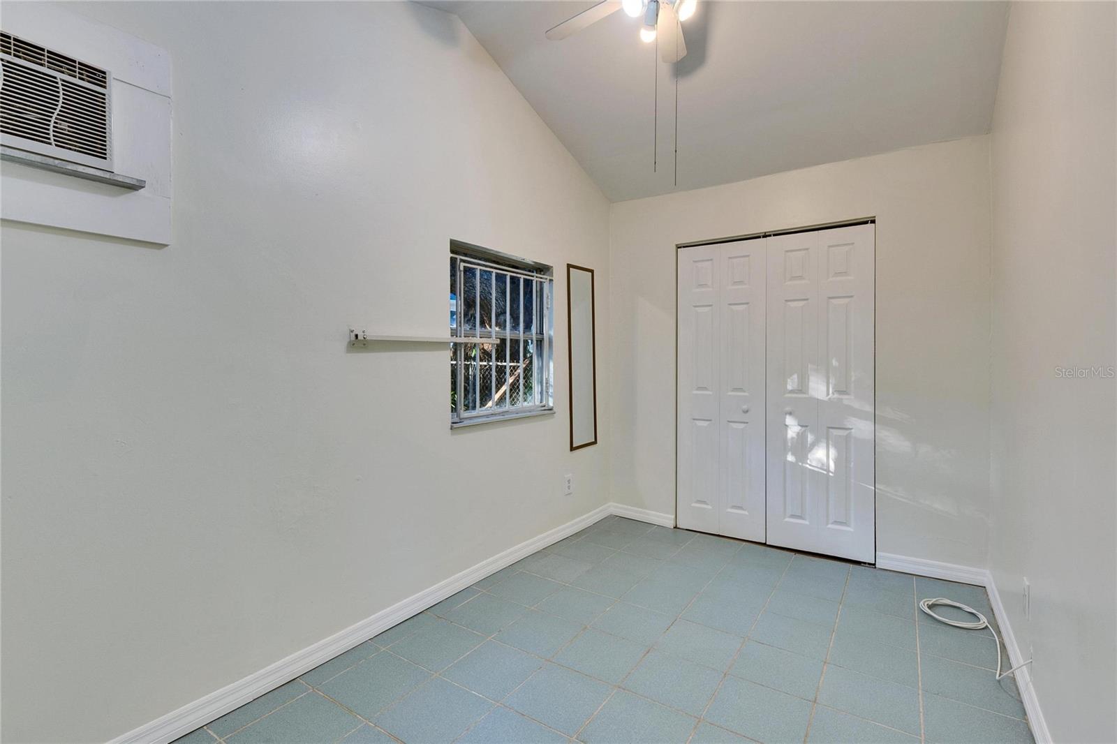 1304 E 32ND AVE, TAMPA, FL, 33603