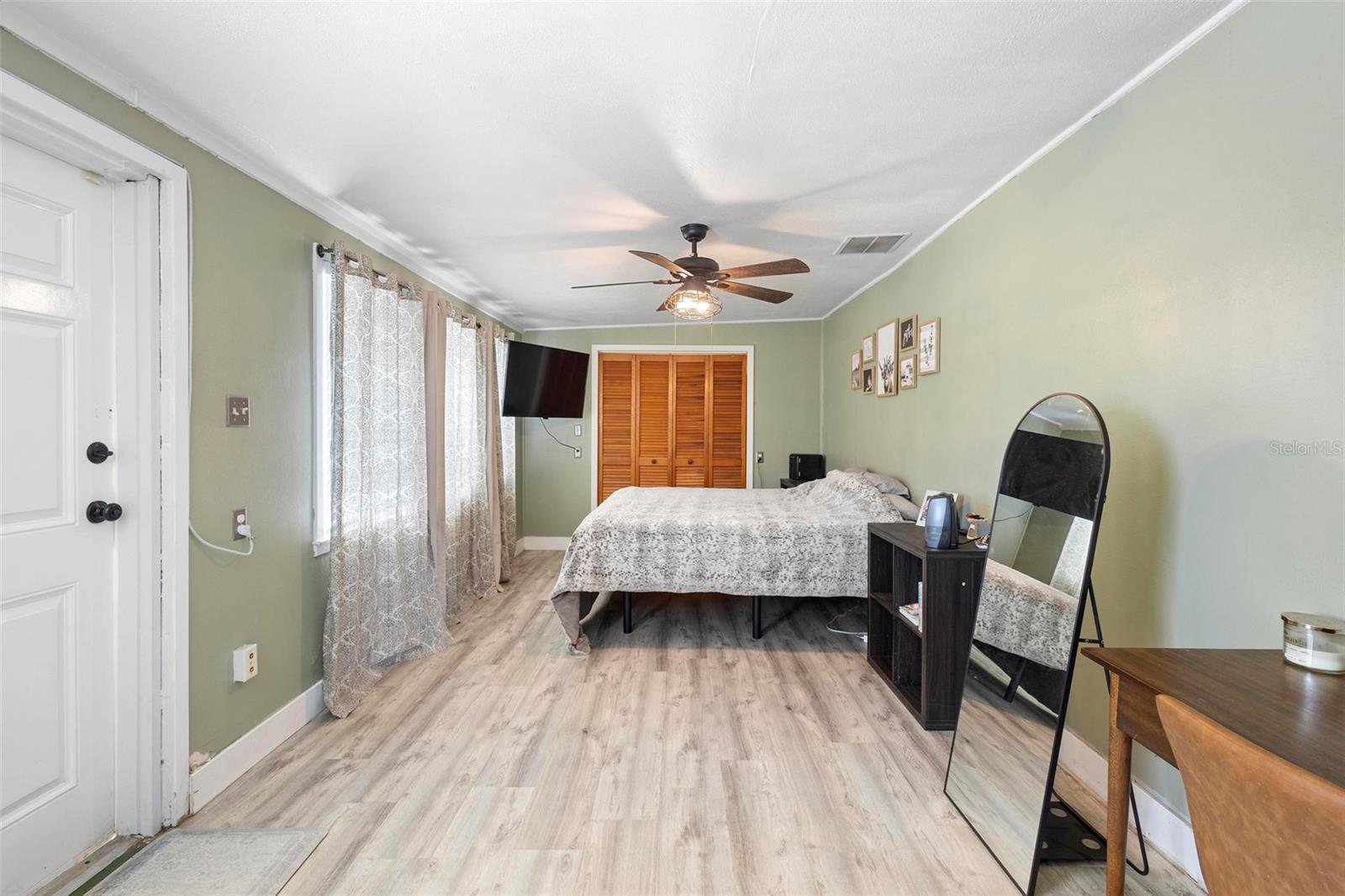 120 E HOLLY DR, ORANGE CITY, FL, 32763