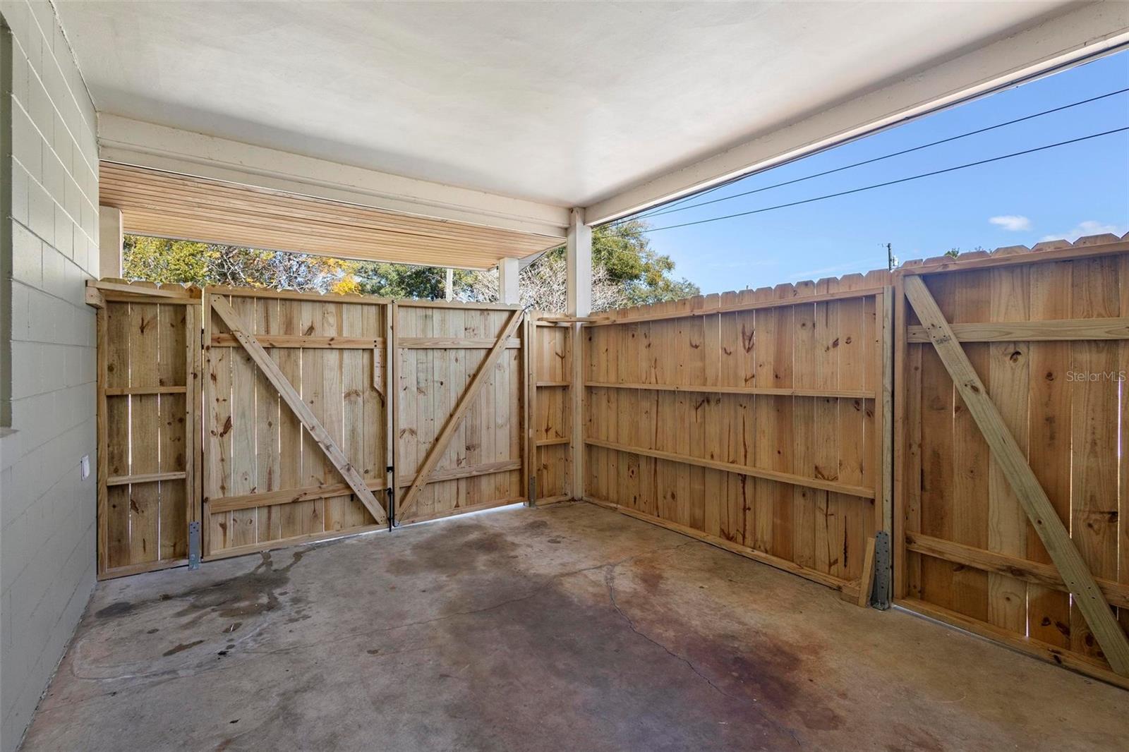 120 E HOLLY DR, ORANGE CITY, FL, 32763