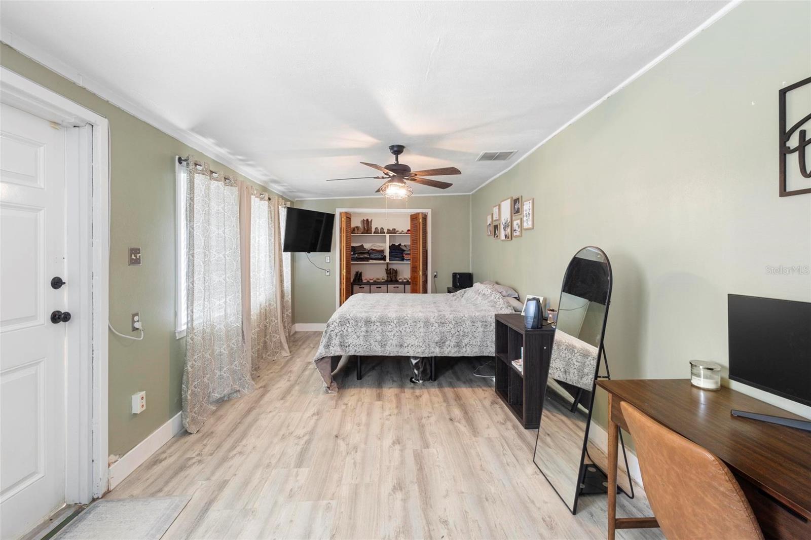 120 E HOLLY DR, ORANGE CITY, FL, 32763