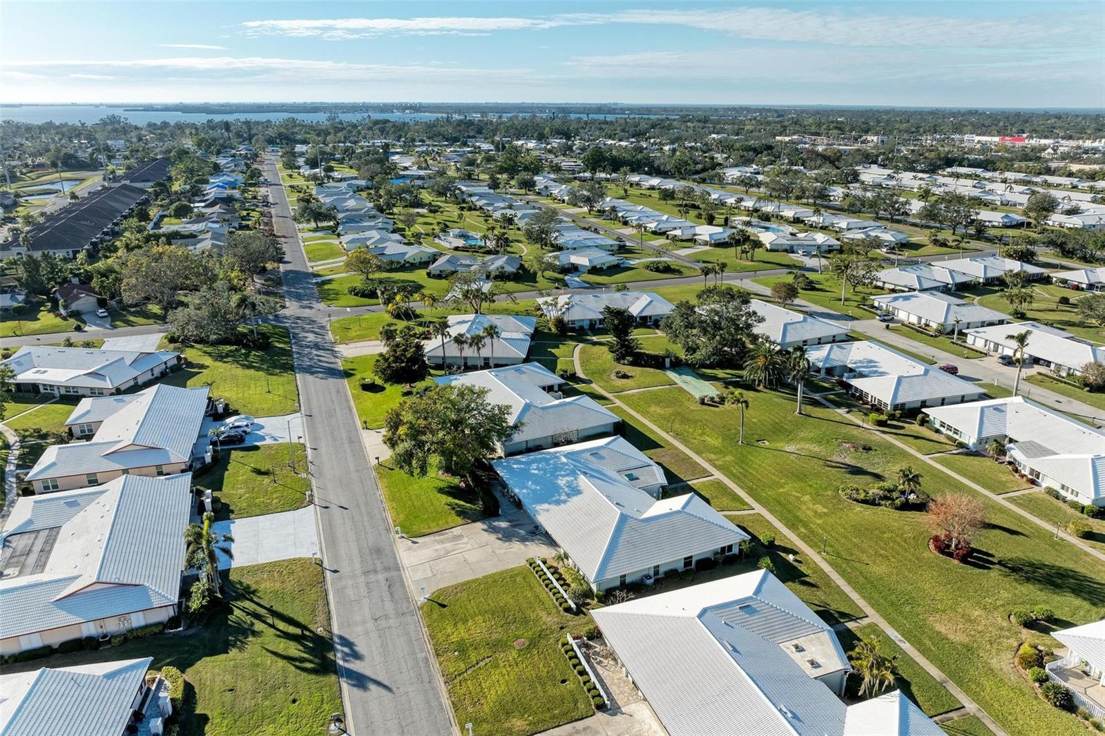 6704 11TH AVE W, BRADENTON, FL, 34209