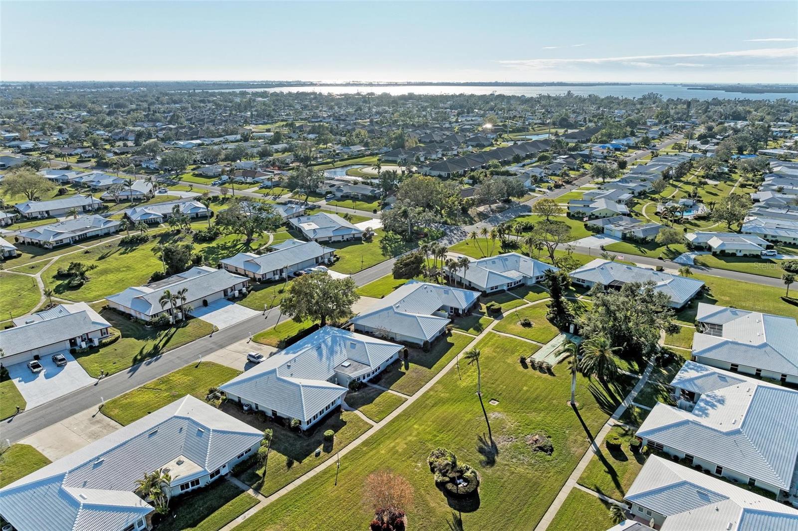 6704 11TH AVE W, BRADENTON, FL, 34209
