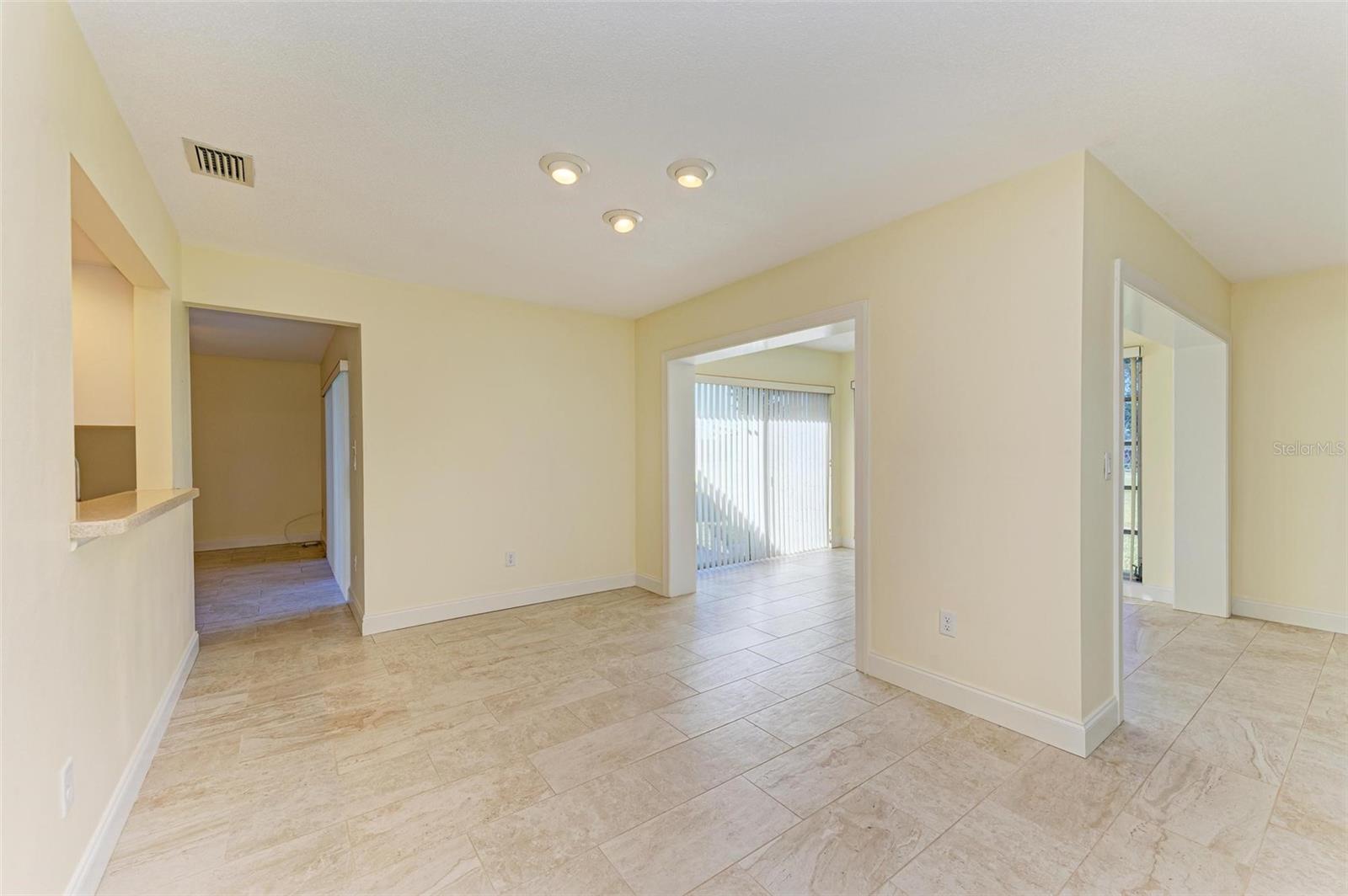 6704 11TH AVE W, BRADENTON, FL, 34209