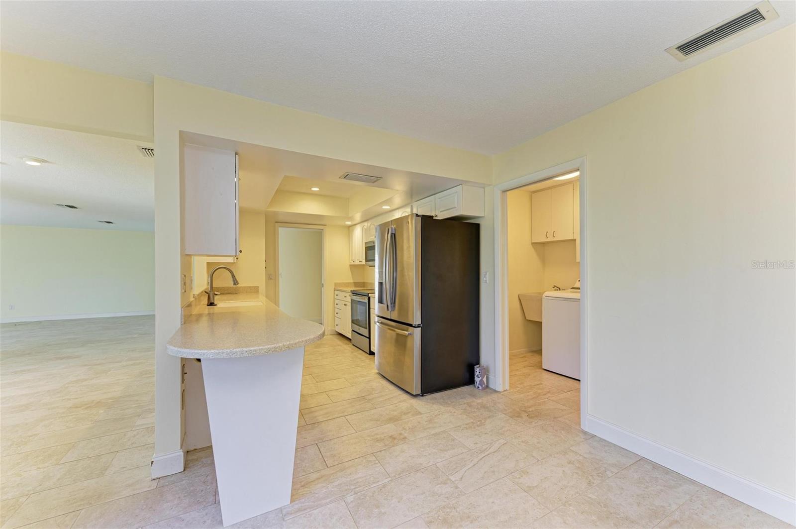 6704 11TH AVE W, BRADENTON, FL, 34209
