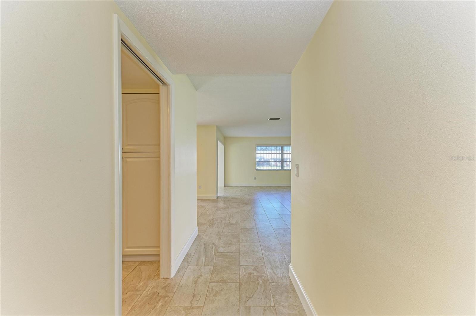 6704 11TH AVE W, BRADENTON, FL, 34209