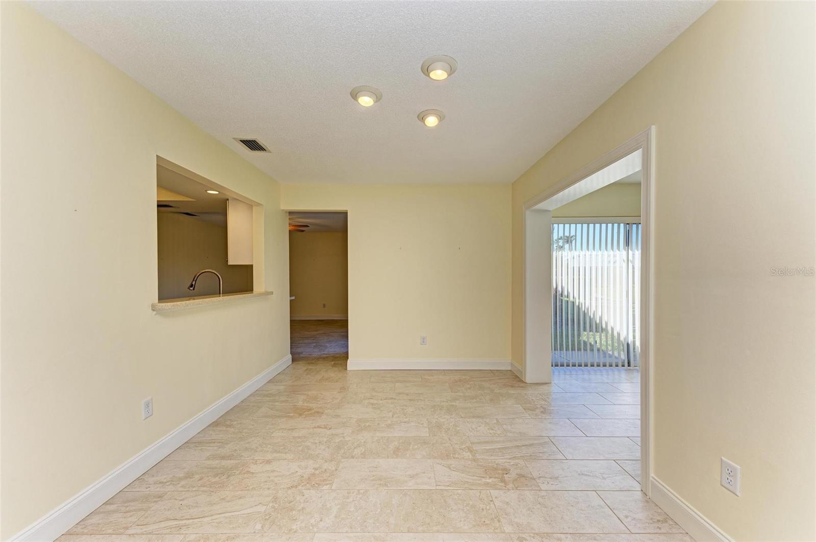 6704 11TH AVE W, BRADENTON, FL, 34209