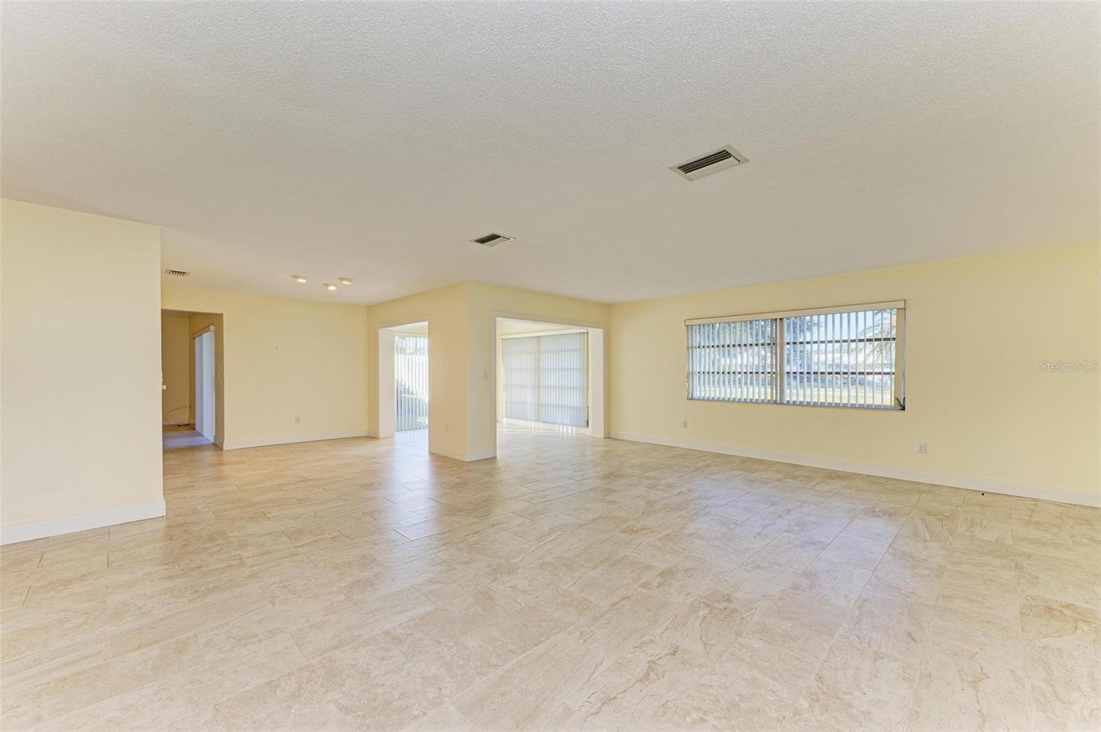 6704 11TH AVE W, BRADENTON, FL, 34209