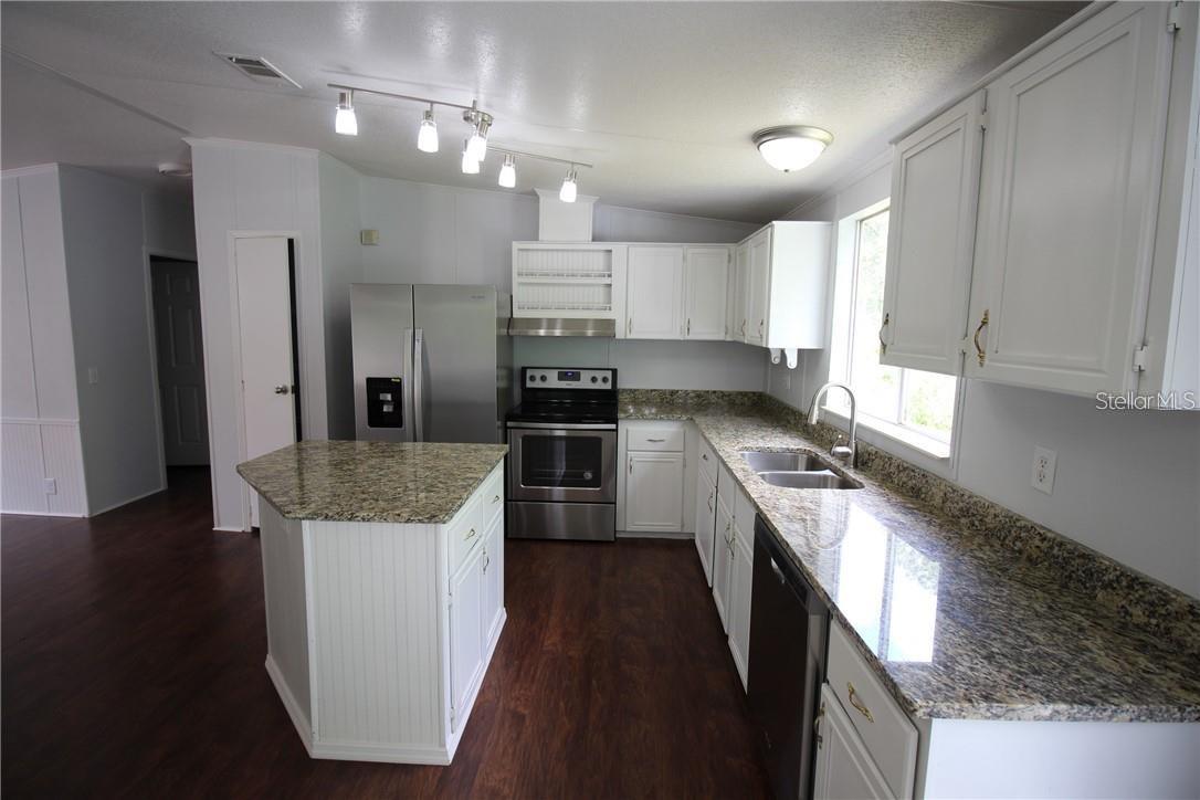 8652 CROSS CREEK RD, POLK CITY, FL, 33868