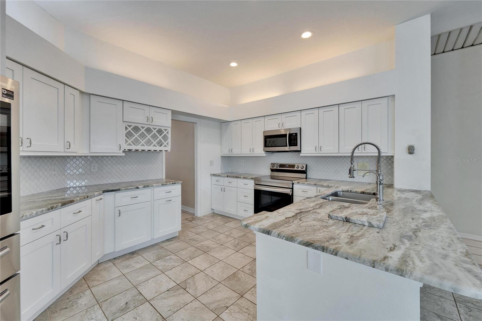 10424 NIGHTENGALE DR, RIVERVIEW, FL, 33569