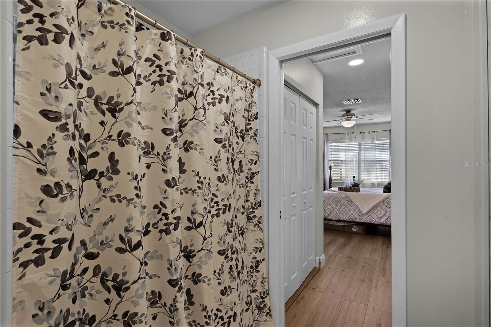 313 DIRKSEN DR #B16, DEBARY, FL, 32713