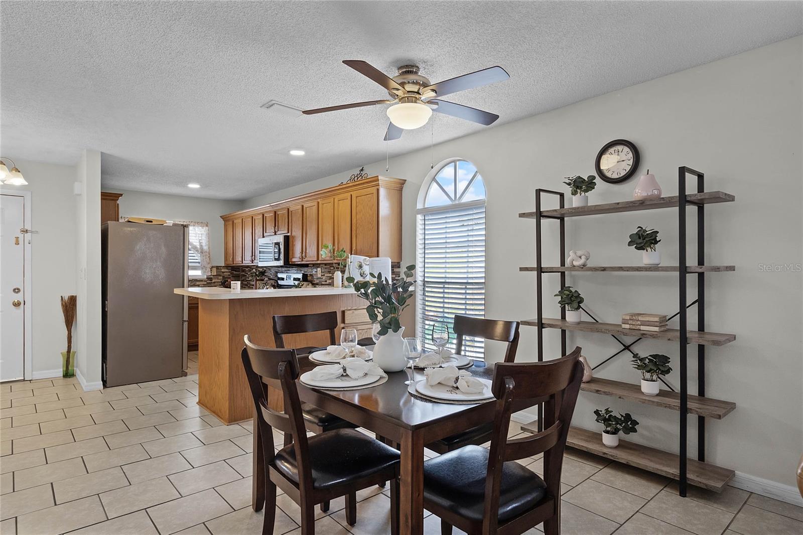 313 DIRKSEN DR #B16, DEBARY, FL, 32713