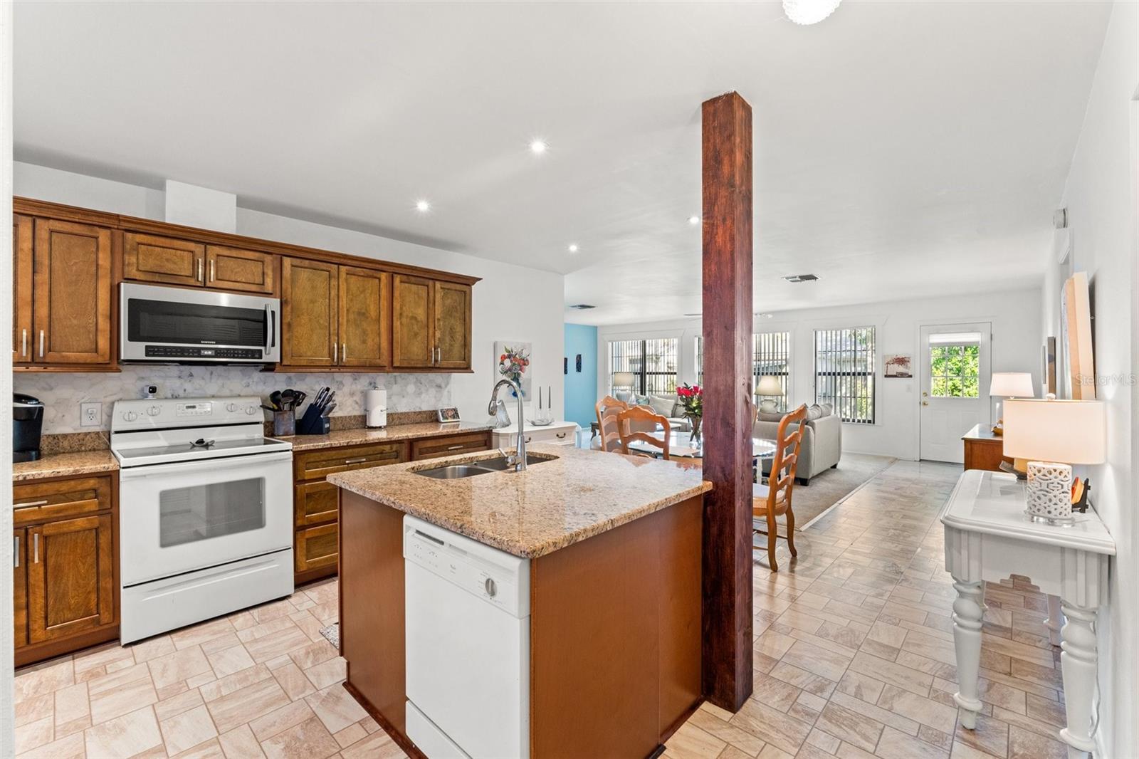 6611 SOVEREIGN WAY, SPRING HILL, FL, 34606