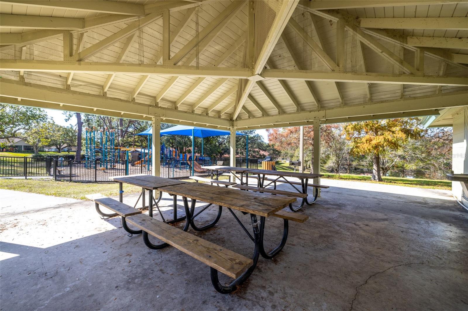 1375 CARLISLE CT, DUNEDIN, FL, 34698