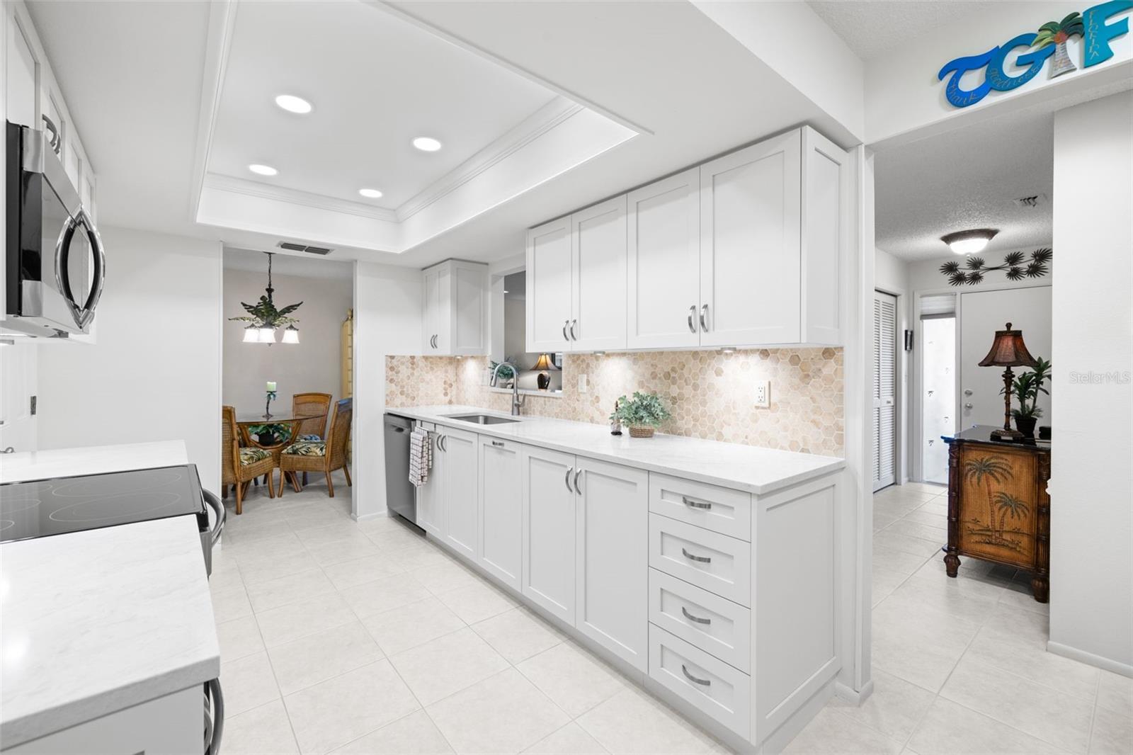 1375 CARLISLE CT, DUNEDIN, FL, 34698