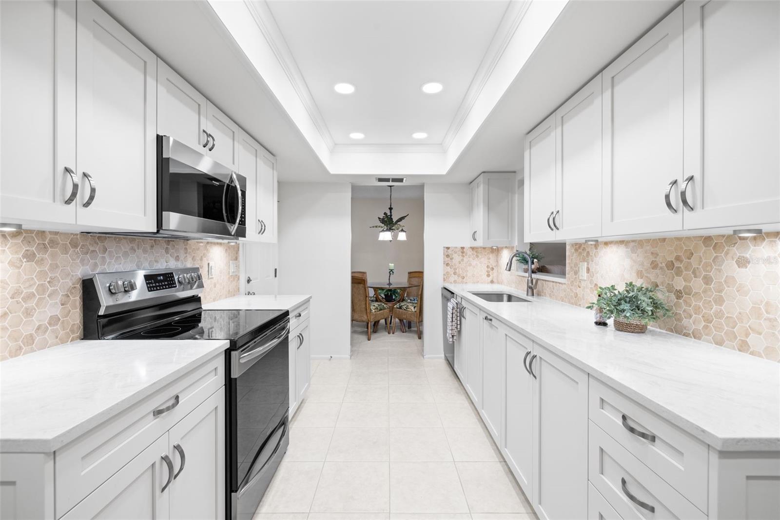 1375 CARLISLE CT, DUNEDIN, FL, 34698