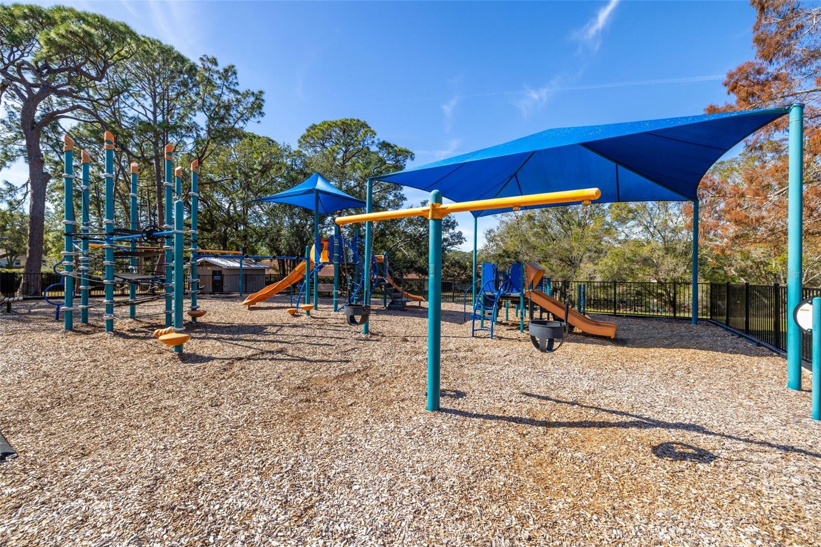 1375 CARLISLE CT, DUNEDIN, FL, 34698