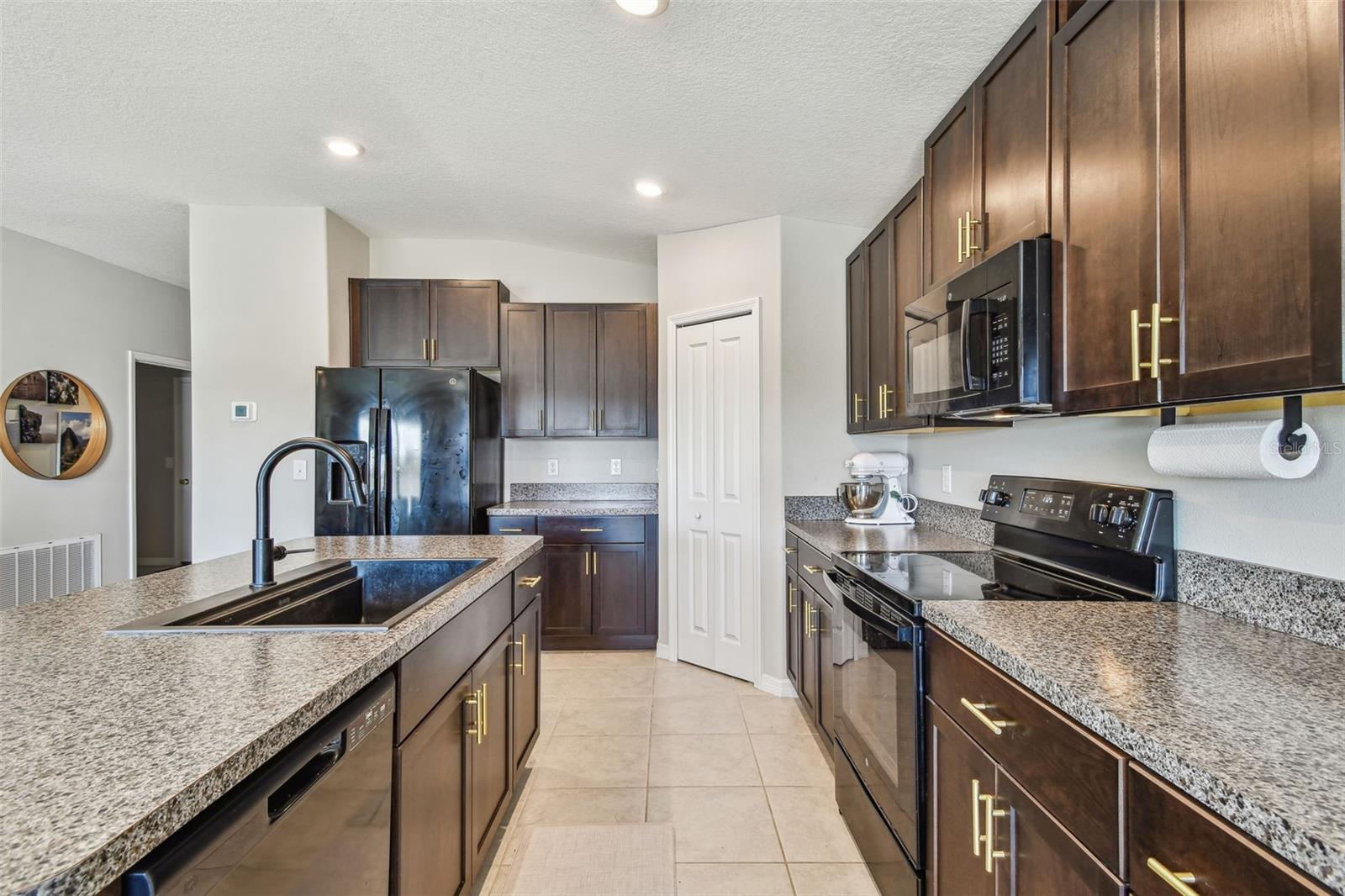 4654 WILD SENNA BLVD, TAMPA, FL, 33619