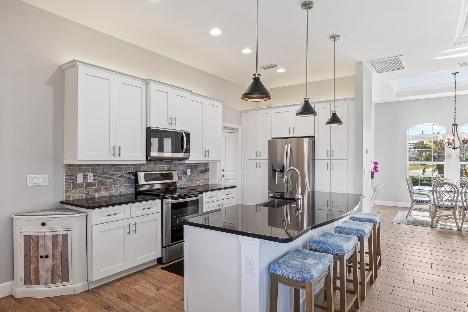 497 ROTONDA CIR, ROTONDA WEST, FL, 33947