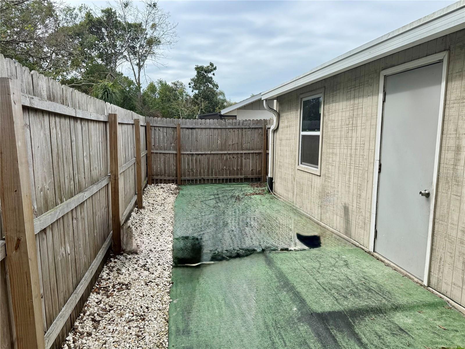 10820 LIVINGSTON DR, NEW PORT RICHEY, FL, 34654