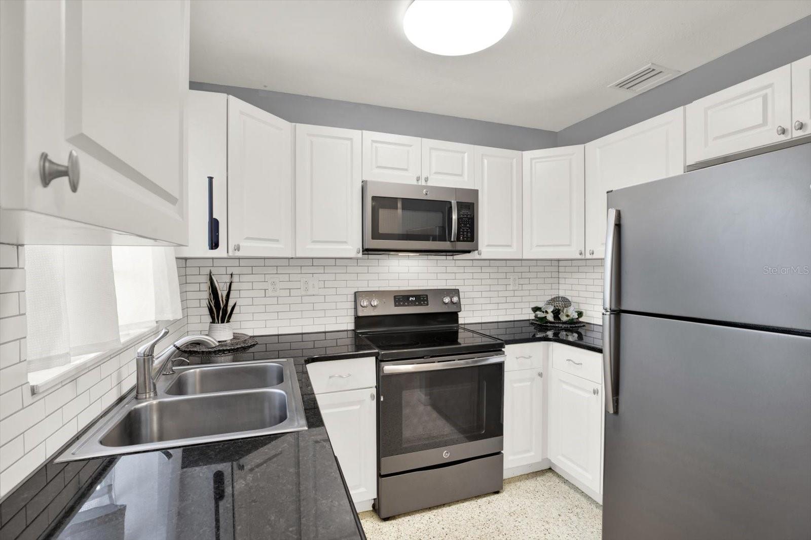 7095 17TH WAY N, ST PETERSBURG, FL, 33702