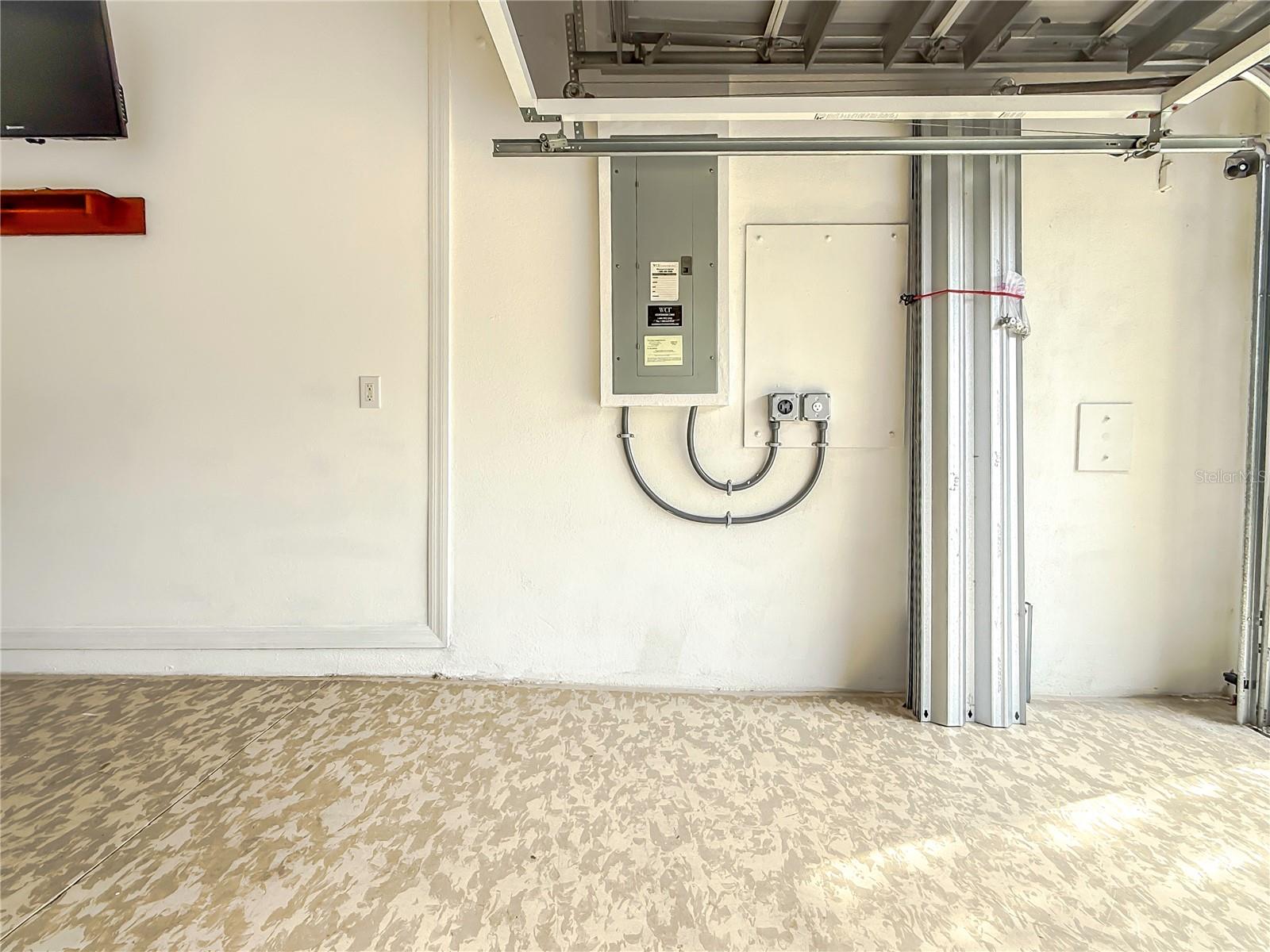 2071 SIFIELD GREENS WAY #103, SUN CITY CENTER, FL, 33573