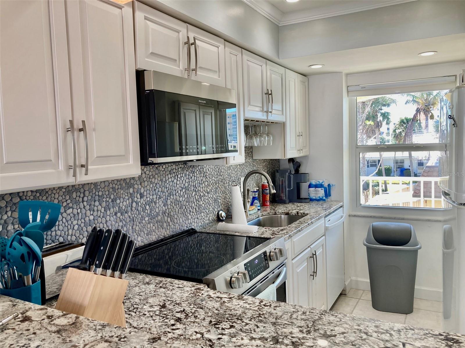 1400 TARPON CENTER DR #218, VENICE, FL, 34285