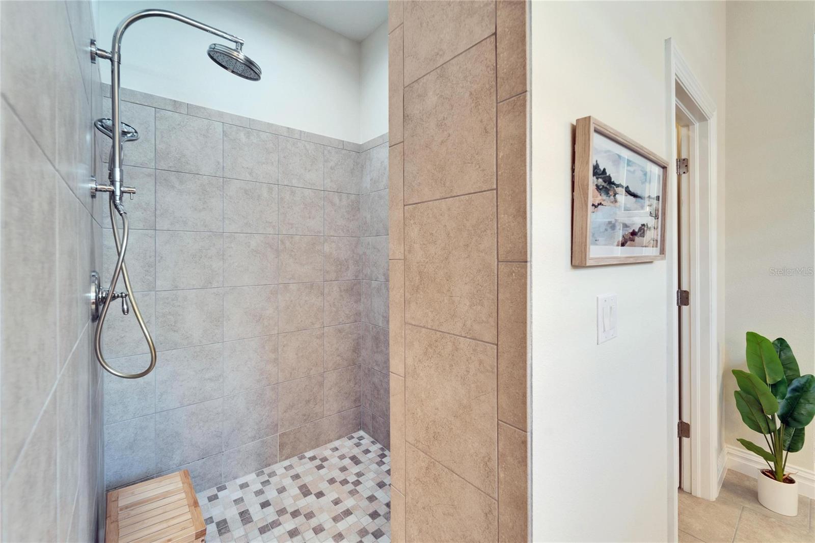 6920 CRESTPOINT DR, APOLLO BEACH, FL, 33572