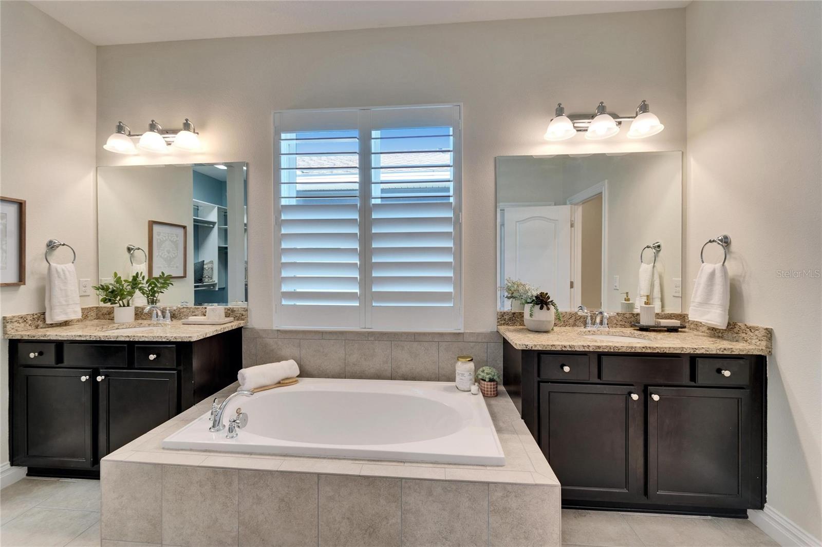 6920 CRESTPOINT DR, APOLLO BEACH, FL, 33572