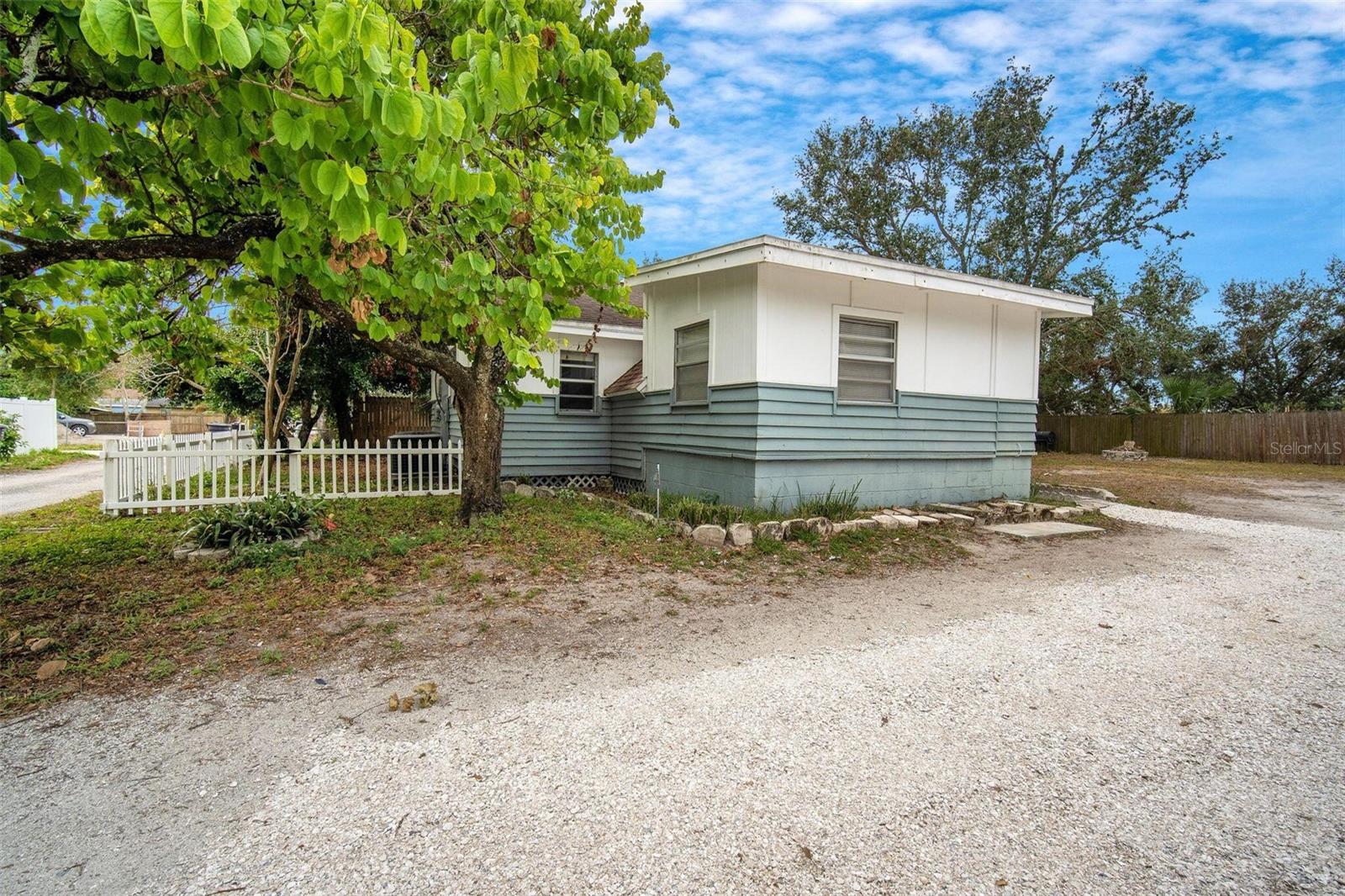 2216 52ND AVE N, ST PETERSBURG, FL, 33714