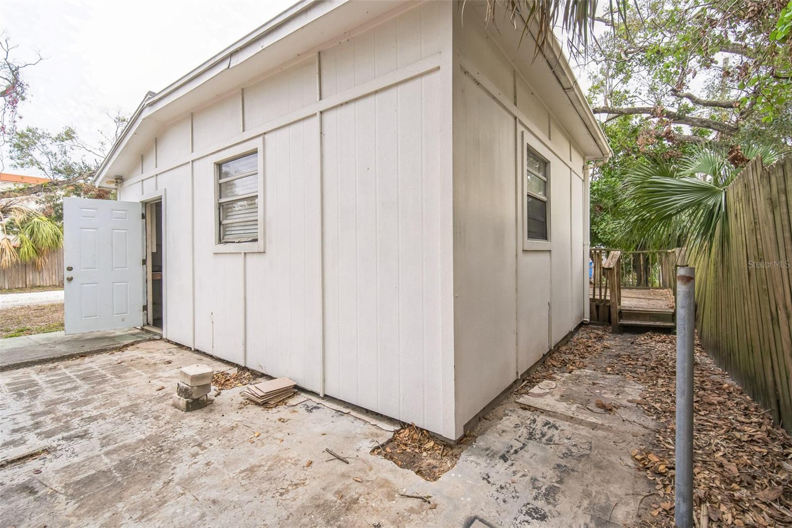 2216 52ND AVE N, ST PETERSBURG, FL, 33714