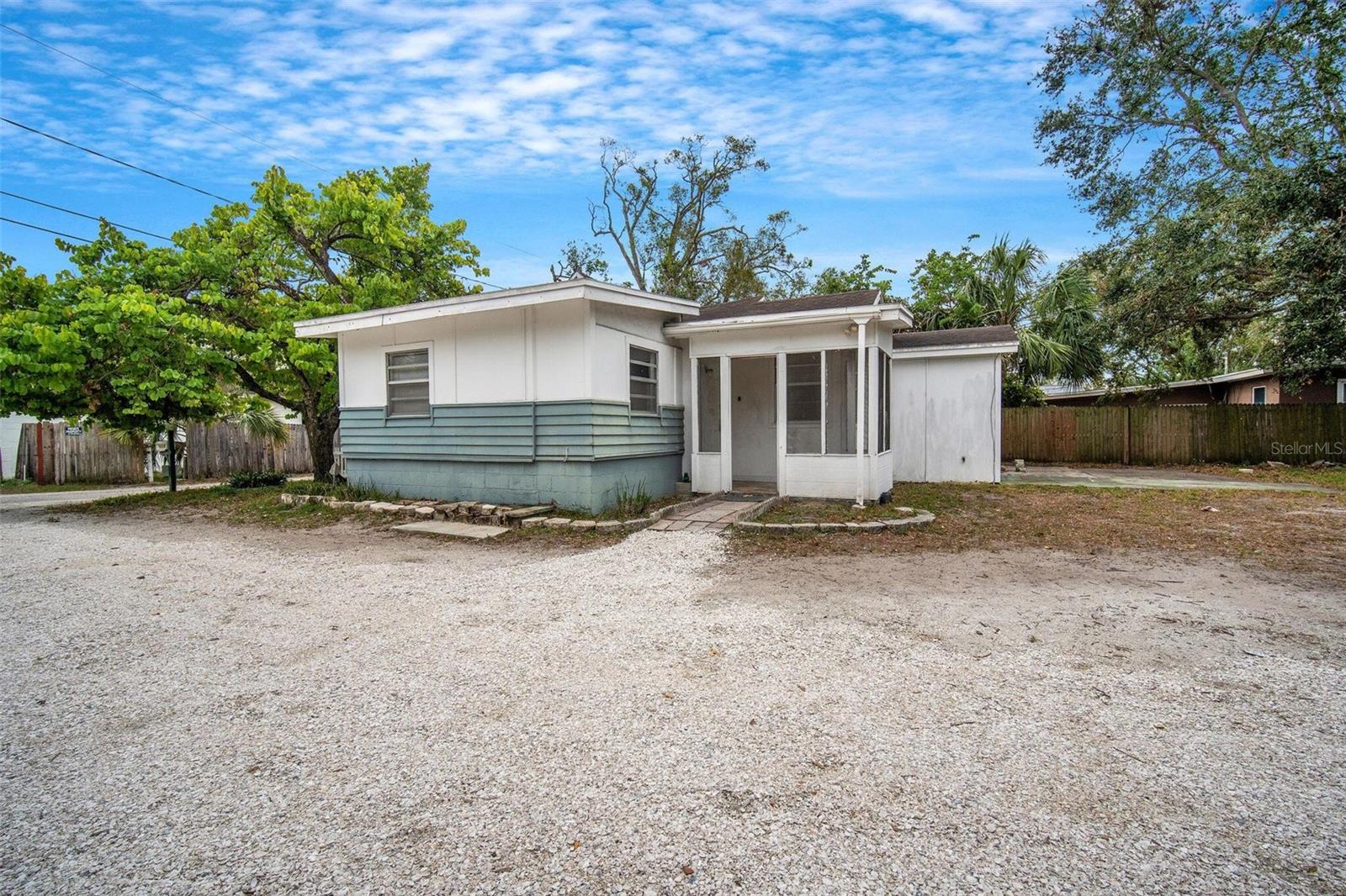 2216 52ND AVE N, ST PETERSBURG, FL, 33714