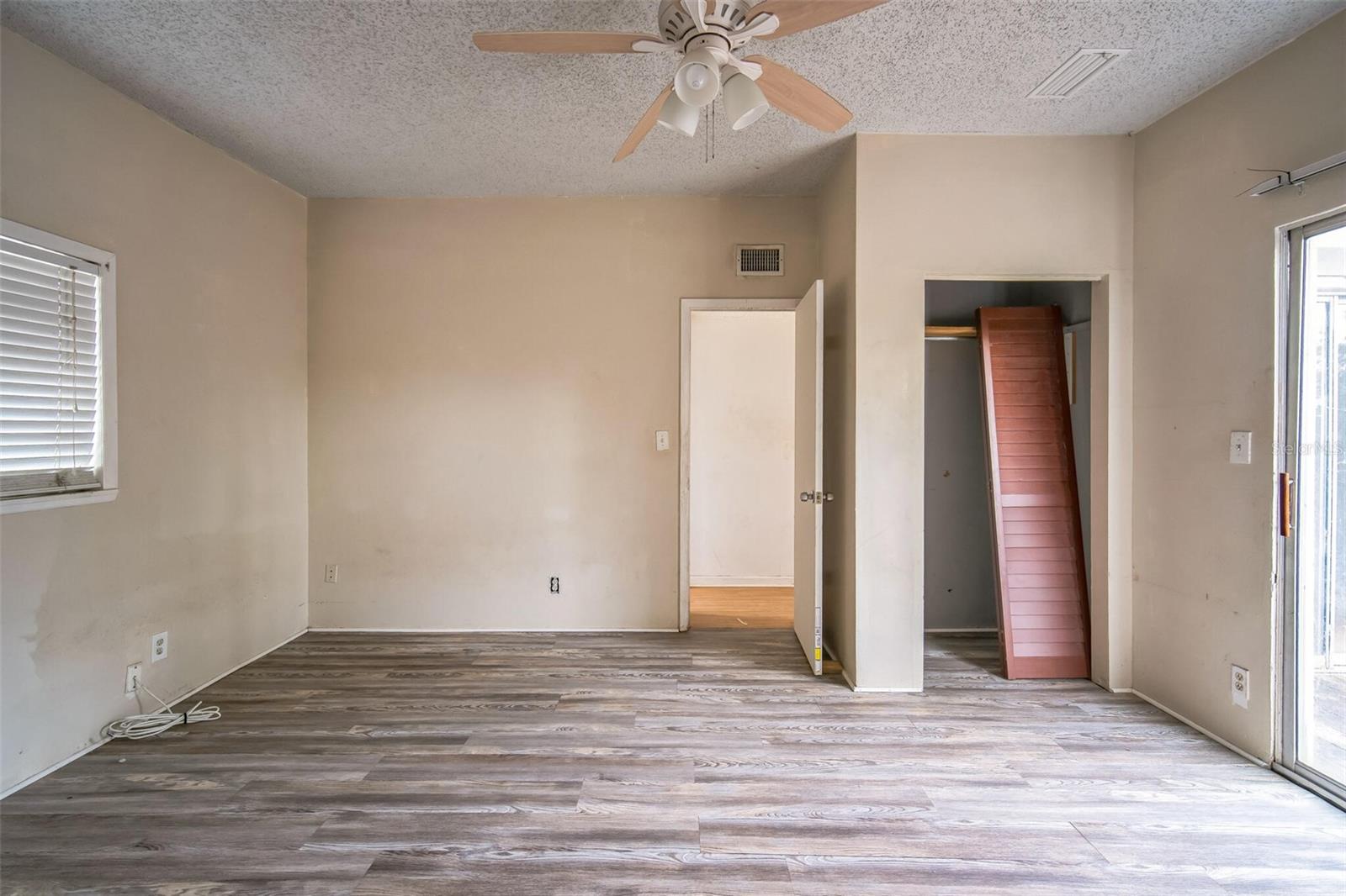 2216 52ND AVE N, ST PETERSBURG, FL, 33714
