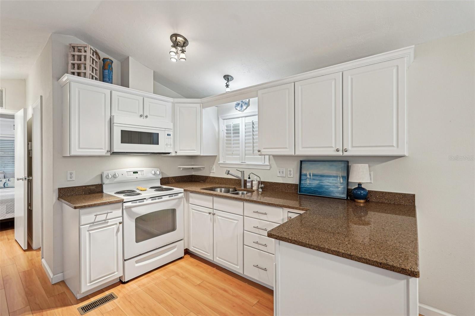 283 BAINBRIDGE DR, NOKOMIS, FL, 34275