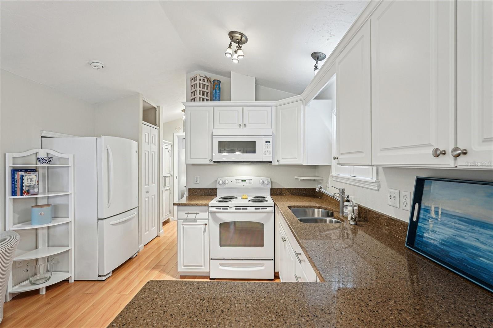 283 BAINBRIDGE DR, NOKOMIS, FL, 34275