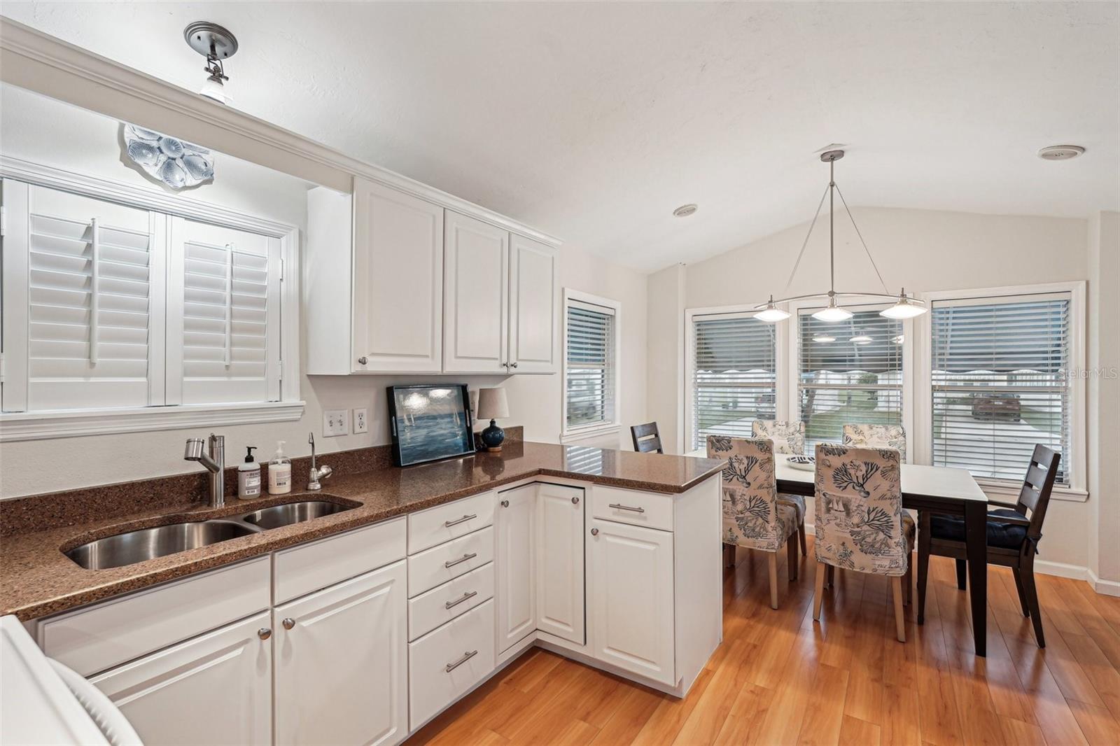 283 BAINBRIDGE DR, NOKOMIS, FL, 34275