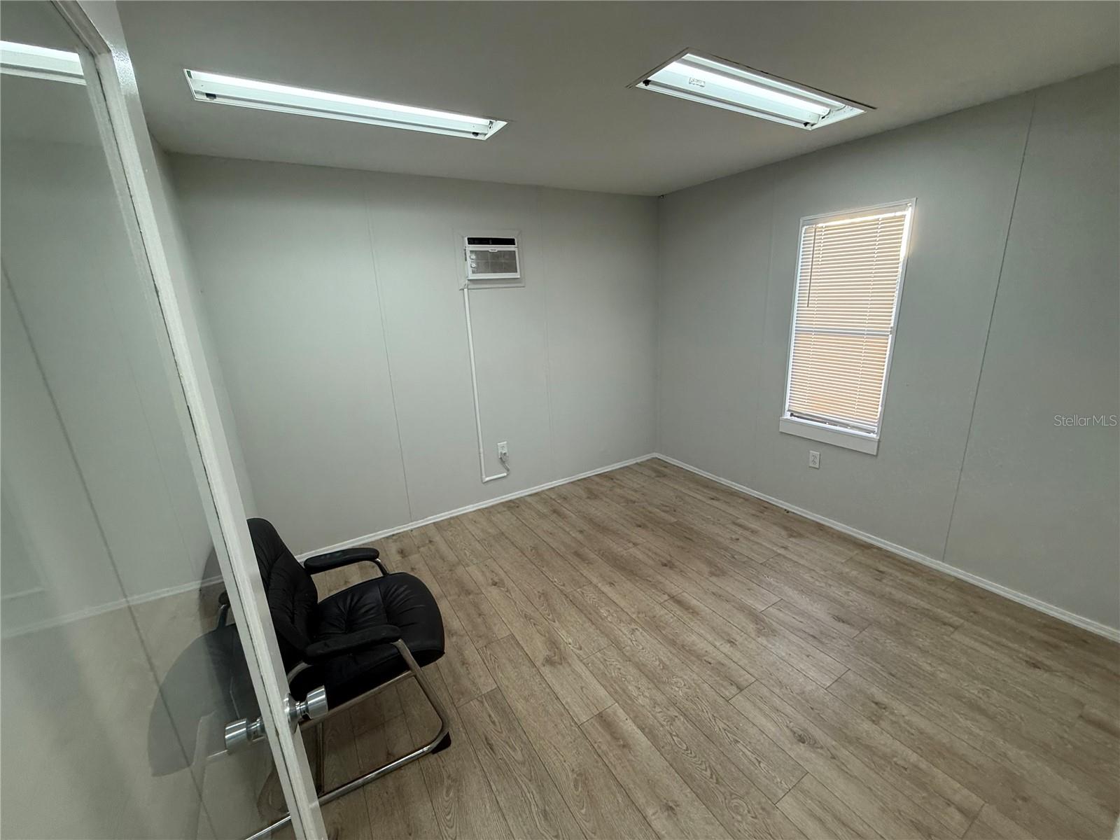 791 N SEMORAN BLVD, ORLANDO, FL, 32807