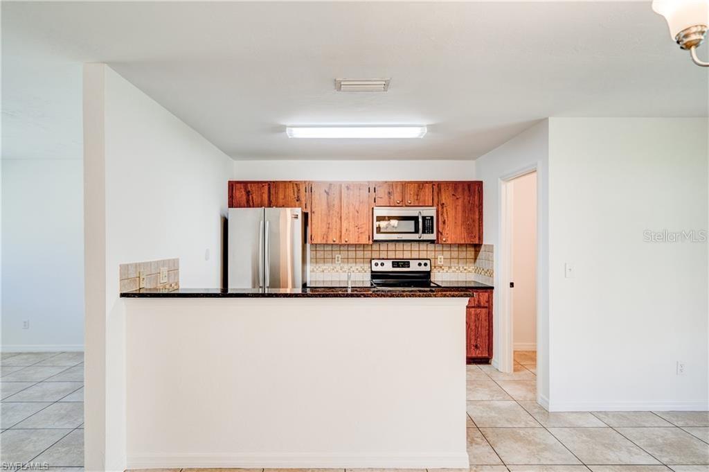 1107 CAPE CORAL PKWY W, CAPE CORAL, FL, 33914