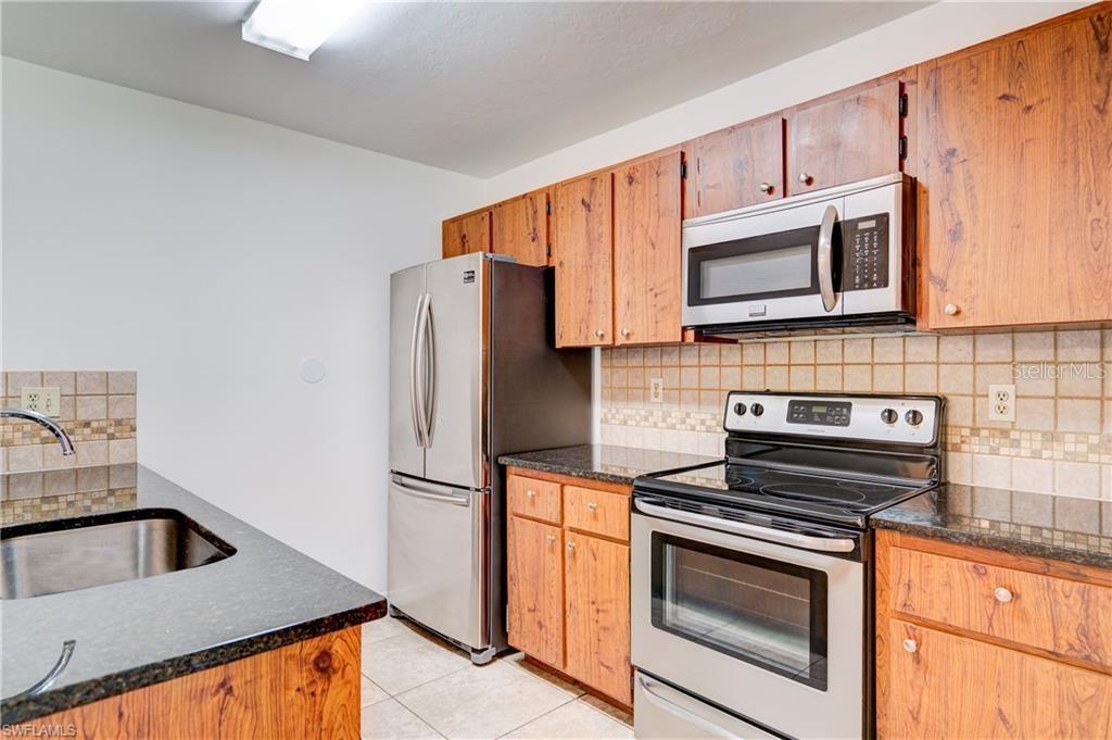 1107 CAPE CORAL PKWY W, CAPE CORAL, FL, 33914