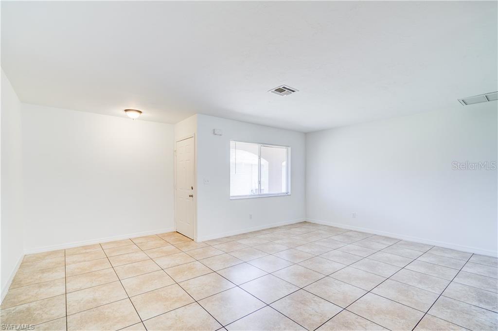 1107 CAPE CORAL PKWY W, CAPE CORAL, FL, 33914