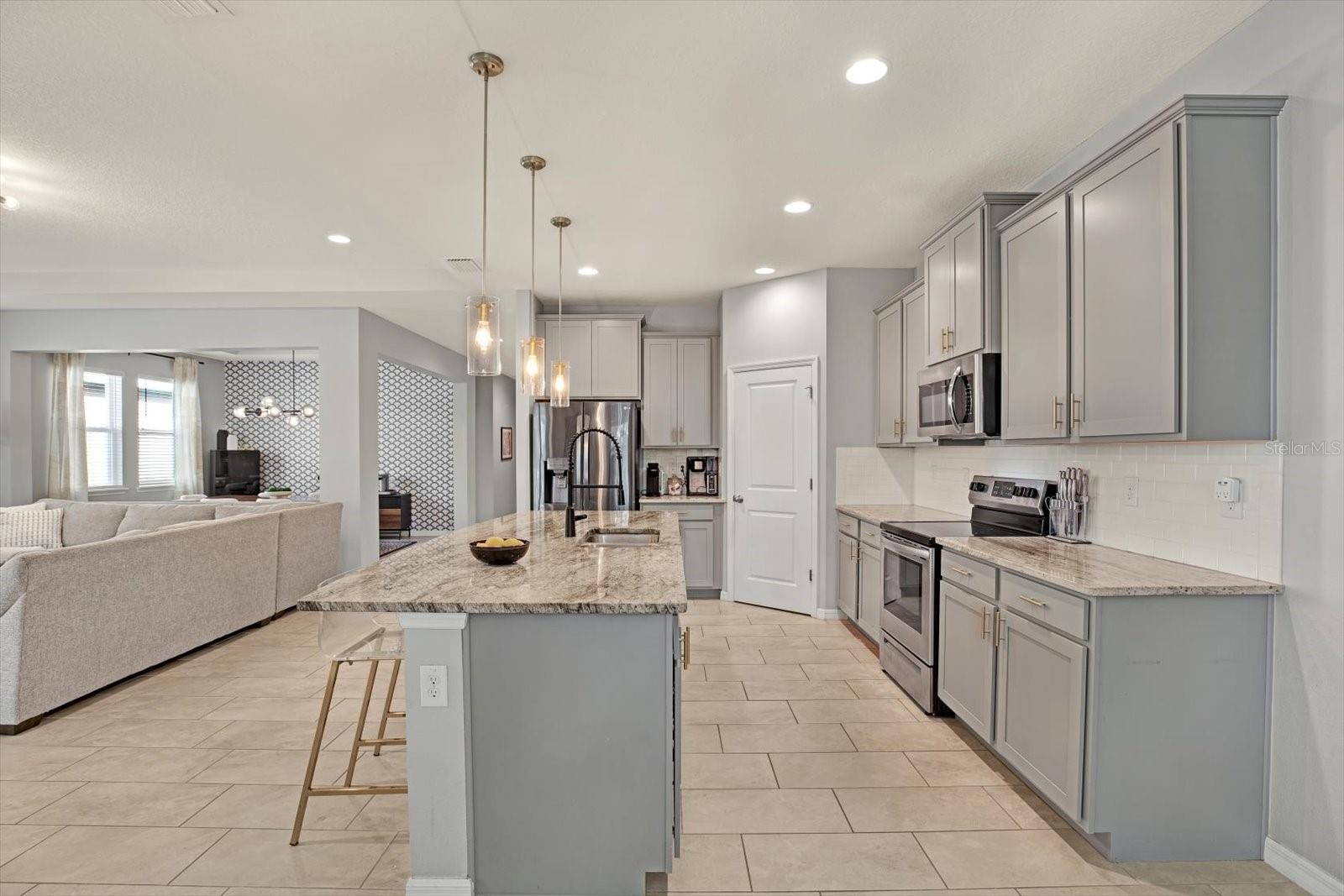 2521 KNIGHT ISLAND DR, BRANDON, FL, 33511