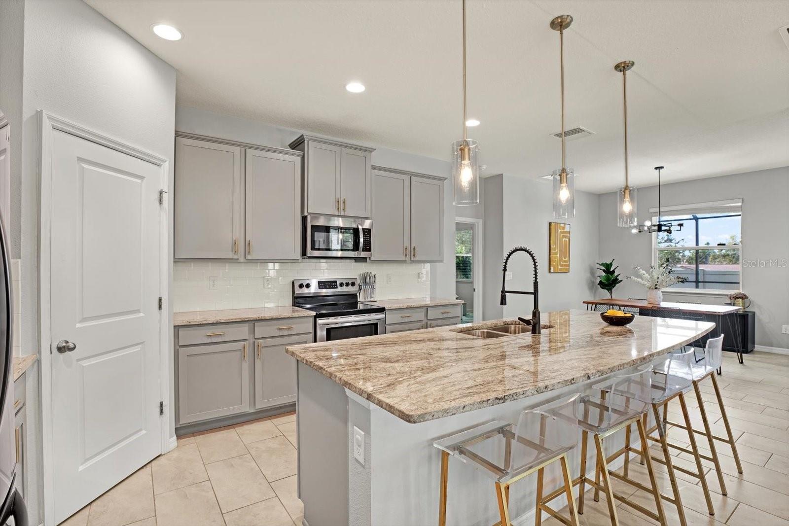 2521 KNIGHT ISLAND DR, BRANDON, FL, 33511