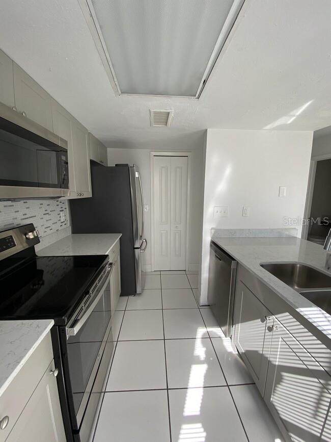 LYME BAY COLONY CONDO, ORLANDO, FL, 32839