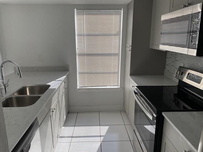LYME BAY COLONY CONDO, ORLANDO, FL, 32839