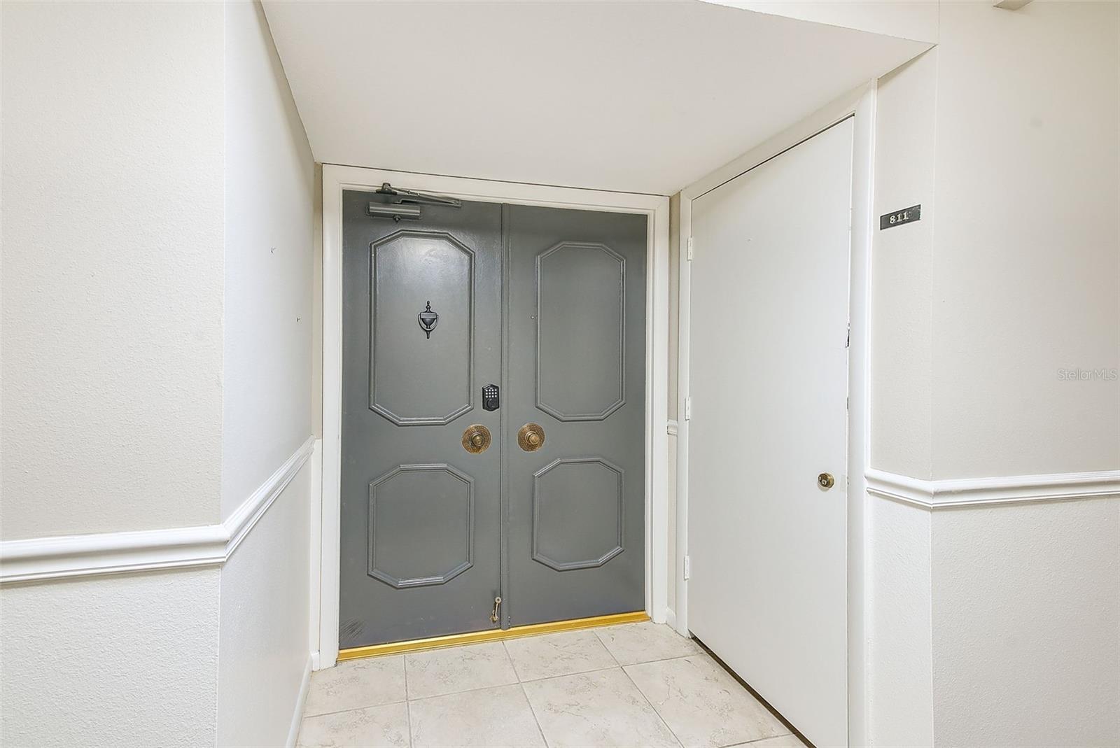 220 BELLEVIEW BLVD #811, BELLEAIR, FL, 33756