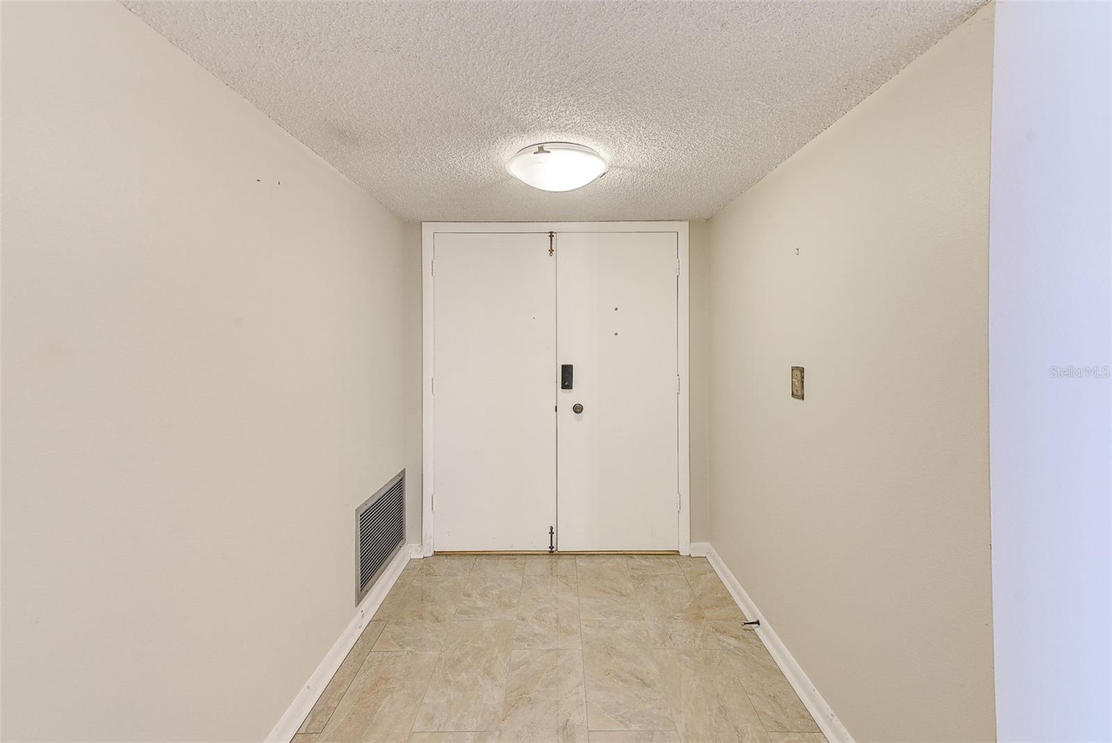 220 BELLEVIEW BLVD #811, BELLEAIR, FL, 33756