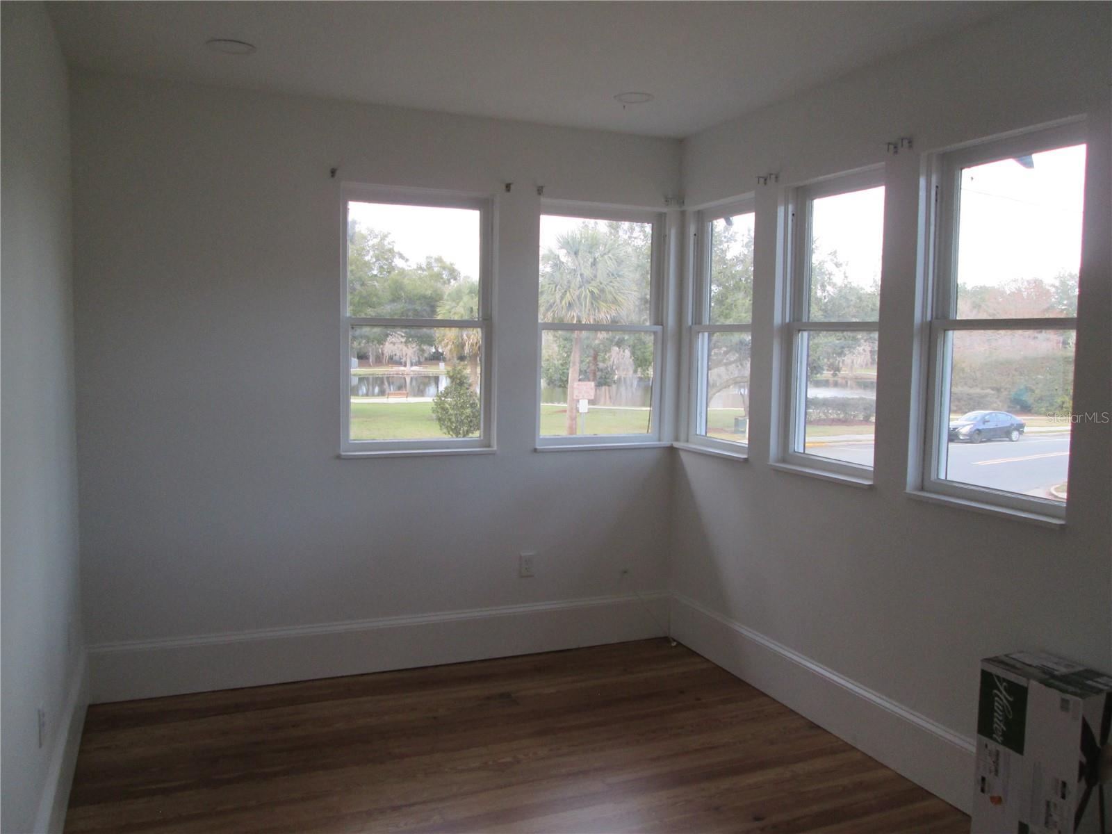 128 ORANGE AVE, LEESBURG, FL, 34748