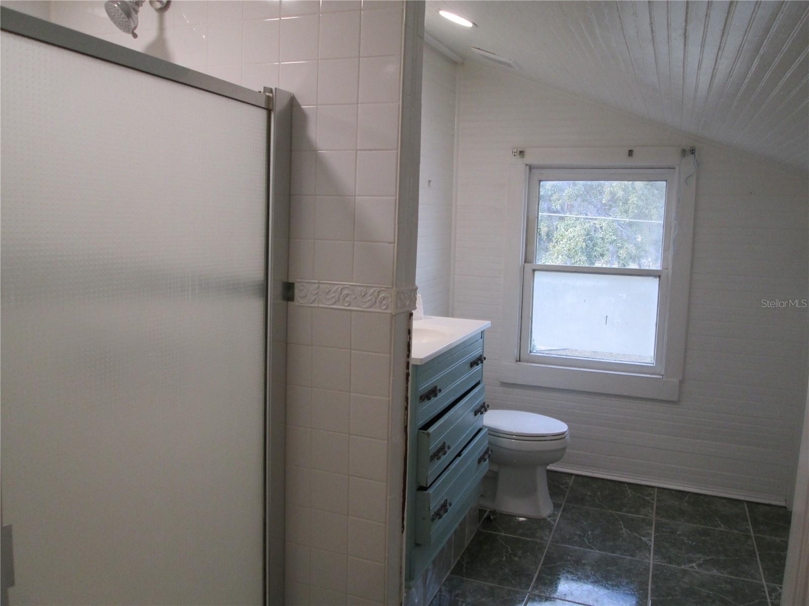 128 ORANGE AVE, LEESBURG, FL, 34748