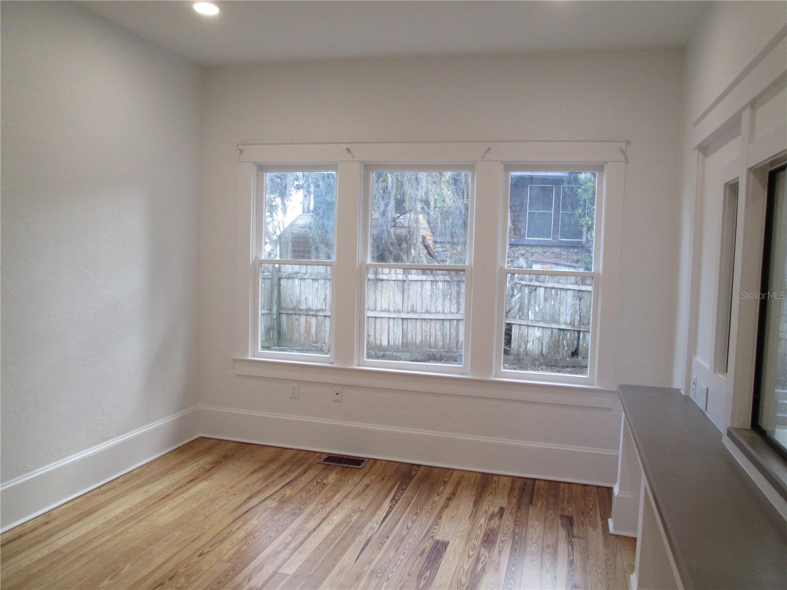 128 ORANGE AVE, LEESBURG, FL, 34748