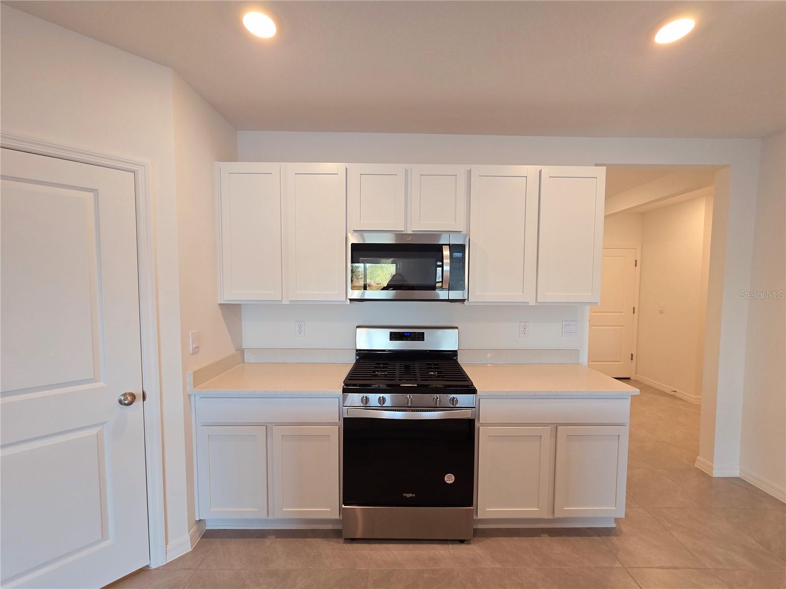 2830 GARDINER LN, ZEPHYRHILLS, FL, 33541